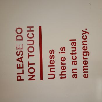 picture of emergency sign